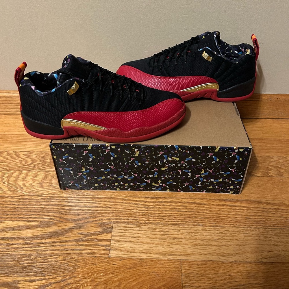 Air Jordan 12 Retro Low SE Size 8.5 Super Bowl Flu Bred Sneaker